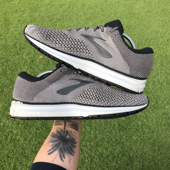 Brooks *Revel 2* Black Gray Running Shoes Men’s Size 11 Medium (D) 1102921D097 - Picture 1 of 8